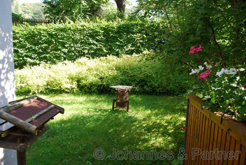Balkon und Ausgang in den Garten (ähnlich)