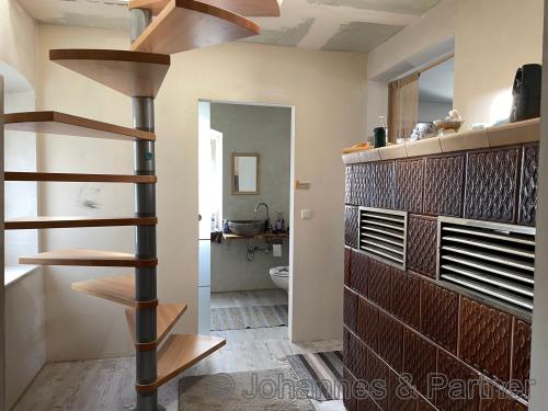 Flur mit Treppe ins Obergeschoss