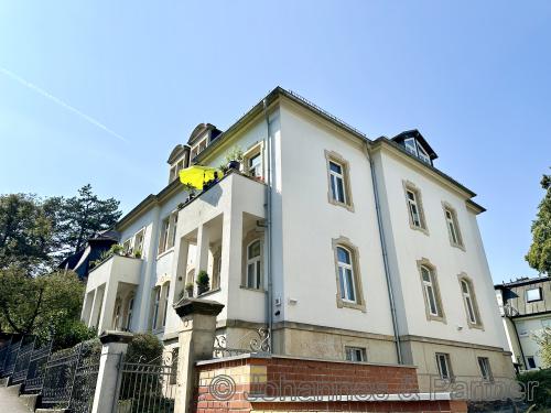 seitliche Hausansicht