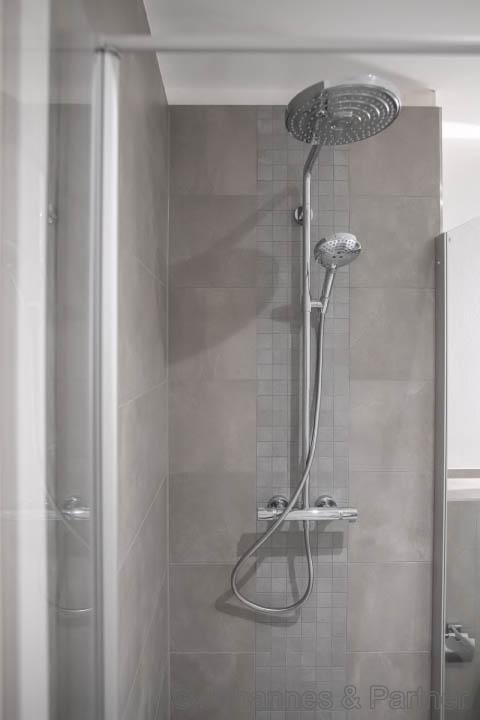 Bad mit Dusche