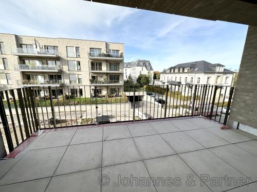 Balkon und Ausblick  