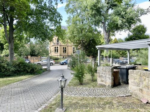 parkähnliches Grundstück