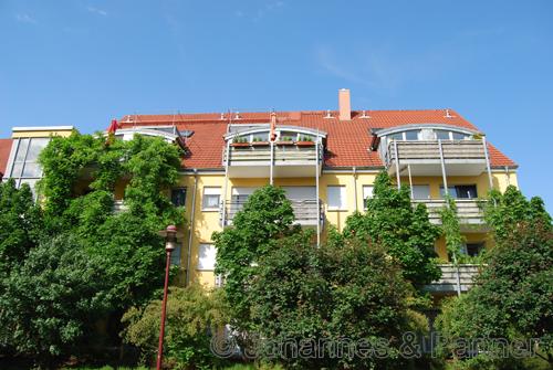 Hausansicht im Sommer