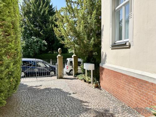 gepflegtes Grundstück