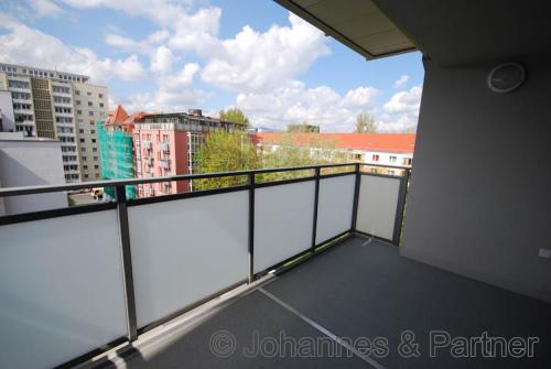 großer Balkon