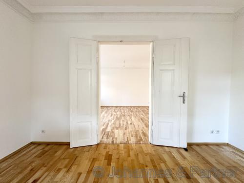 teils schöne Flügeltüren