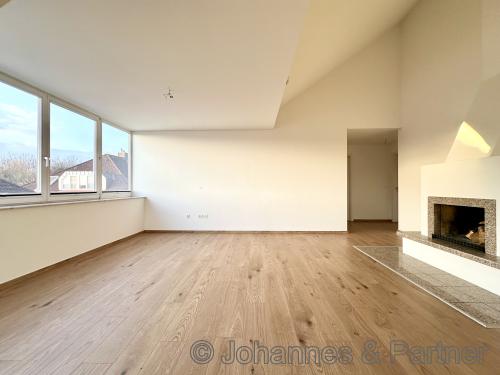 großesund helles Wohnzimmer