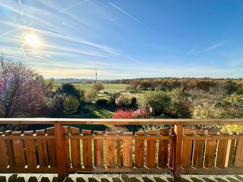 Balkon am Schlafzimmer im Obergeschoss mit herrlichem Blick