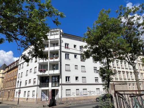 Hausansicht im Sommer