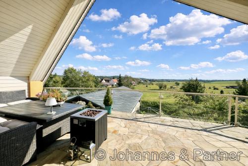 herrlicher Blick von der großen Dachterrasse