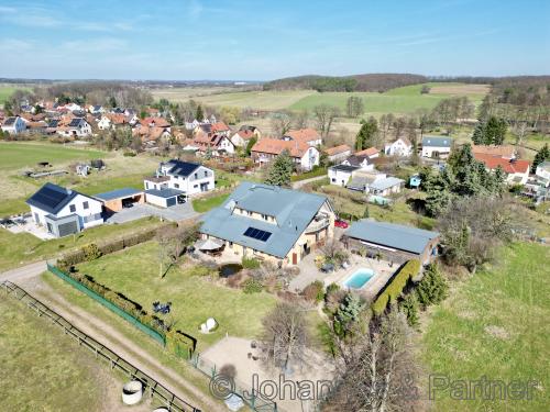 Lage des Hauses am Rand des Naturschutzgebiets