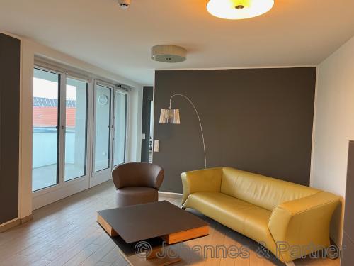 helles Wohnzimmer (ähnlich - Beispielfoto aus einer baugleichen Wohnung)