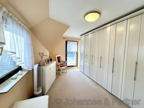 Ankleide am Schlafzimmer