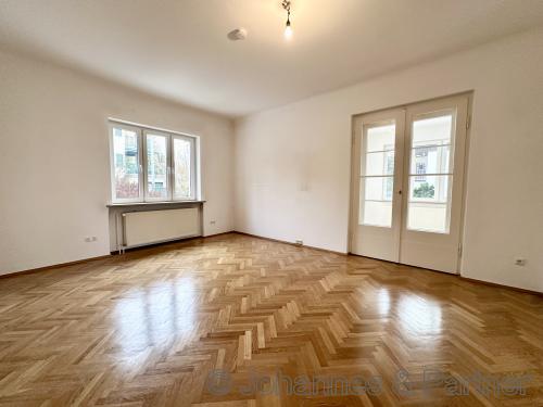 Wohnung im Hochparterre