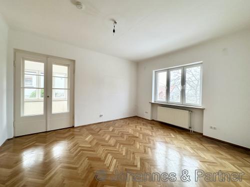 Wohnung im Hochparterre