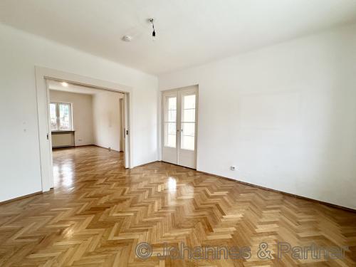 Wohnung im Hochparterre