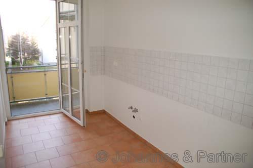 Küche mit Balkon