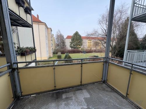 großer Balkon