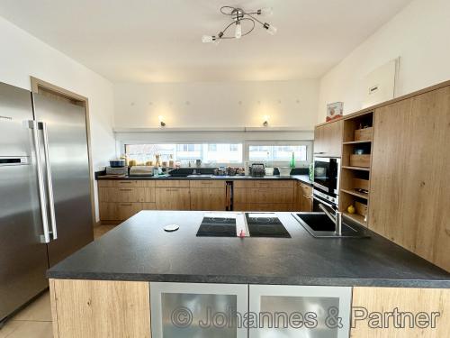 hochwertige Einbauküche