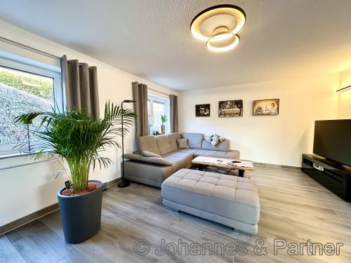 Teil des sehr großen Wohnzimmers