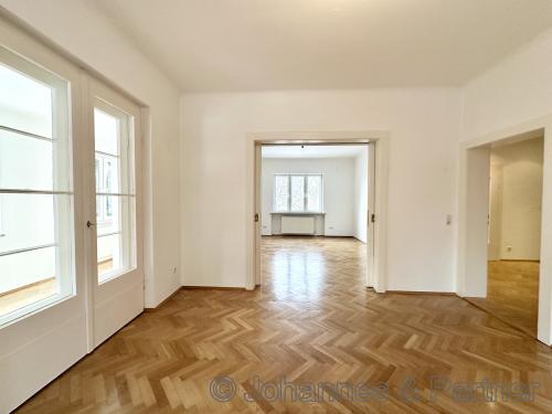 Wohnung im Hochparterre