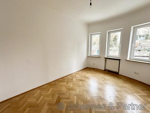 Wohnung im Hochparterre