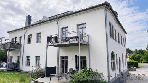Hausansicht aus dem Garten