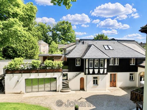 Gartenhaus/Remise mit Pool, Sportraum, Sauna, Dampfsauna und Dachterrasse