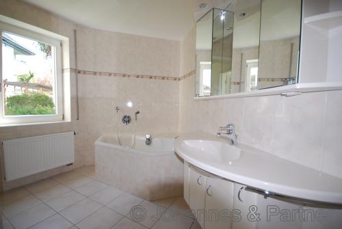 Bilder aus der fast baugleichen Nachbarwohnung
