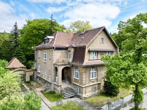 Hausansicht aktuell und real