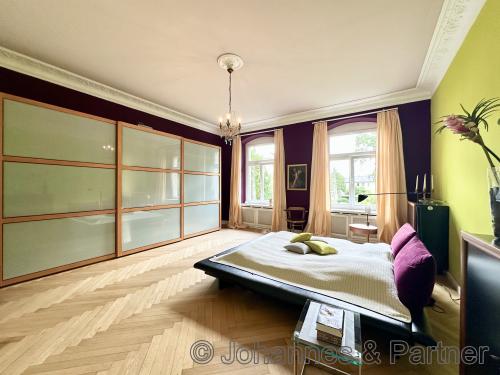 großes Schlafzimmer