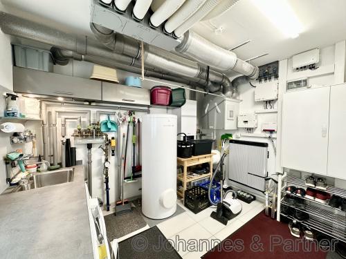 Hauswirtschaftsraum mit hochwertiger Haustechnik