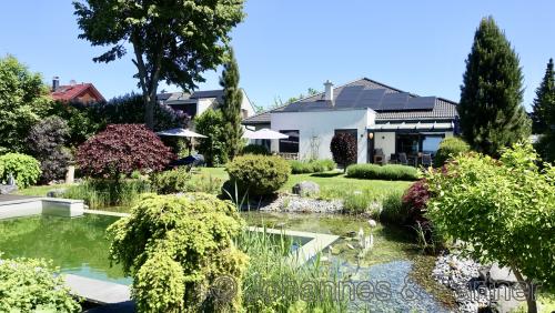 Ansicht des Hauses aus dem Garten