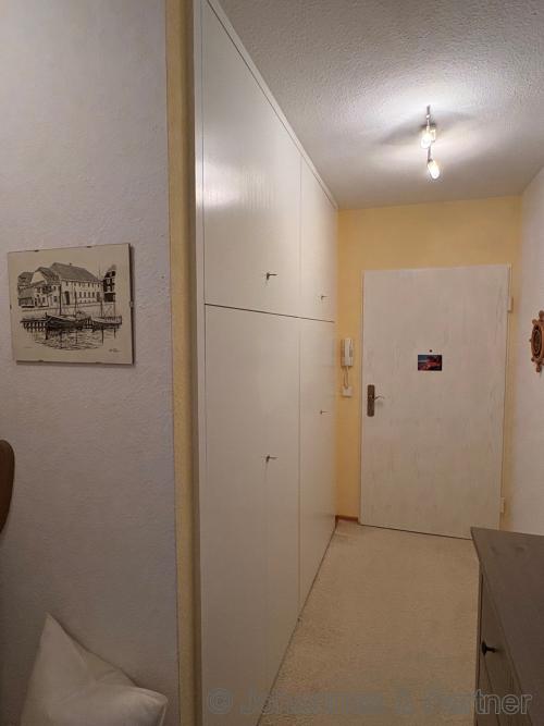 Flur mit Einbauschrank